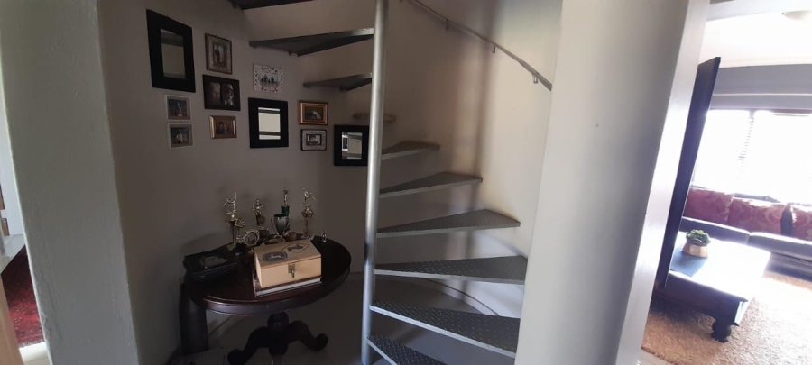7 Bedroom Property for Sale in Bloemhof North West